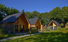 Ośrodek Wypoczynkowy Zapach Drewna Resort&Lake